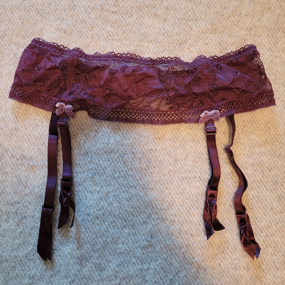La Senza Purple Garter Belt